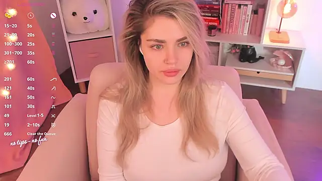 pussy-kattt online show from 25, 1, 2025