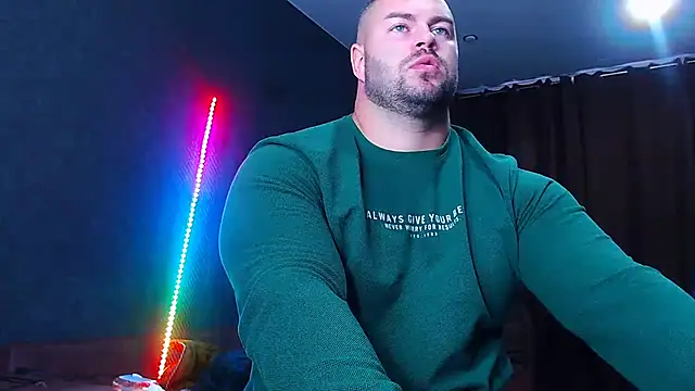 Snapshot of muscularjohnforuX chatting on 3, 10, 2025 muscularjohnforuX online show from 3, 10, 2025