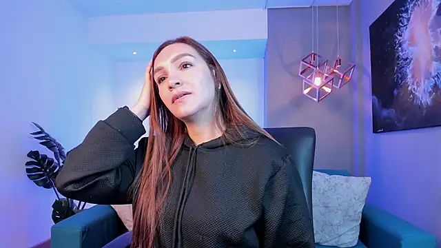 miataylorr1 online show from 13, 3, 2026