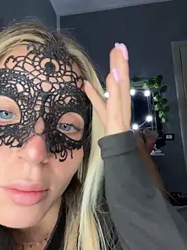 Snapshot of Alba_bianca chatting on 2, 1, 2025 Alba bianca online show from 2, 1, 2025