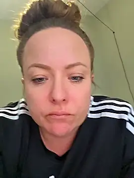 julimonroe online show from 22, 3, 2026