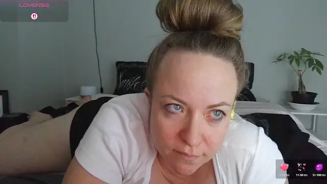 julimonroe online show from 1, 4, 2026