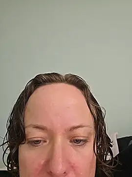 Snapshot of julimonroe chatting on 24, 5, 2026 julimonroe online show from 24, 5, 2026