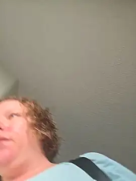 Snapshot of julimonroe chatting on 25, 5, 2026 julimonroe online show from 25, 5, 2026
