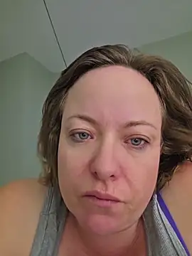 Snapshot of julimonroe chatting on 20, 6, 2026 julimonroe online show from 20, 6, 2026
