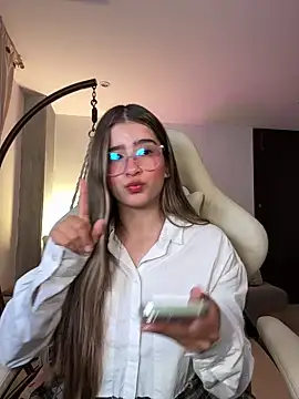 Snapshot of Stormiie777 chatting on 1, 2, 2026 Stormiie777 online show from 1, 2, 2026