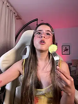 Snapshot of Stormiie777 chatting on 3, 3, 2026 Stormiie777 online show from 3, 3, 2026