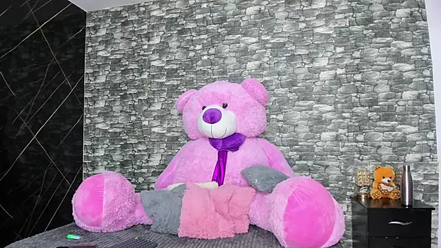 Snapshot of HeidyWillss chatting on 17, 2, 2025 HeidyWillss online show from 17, 2, 2025