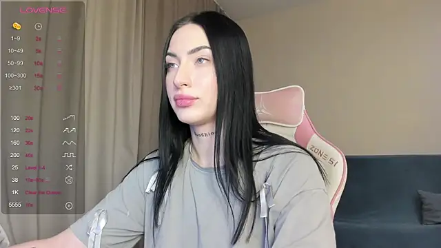 JenniferQueen11 online show from 23, 1, 2025