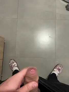 Snapshot of Vld121 chatting on 24, 2, 2025 Vld121 online show from 24, 2, 2025