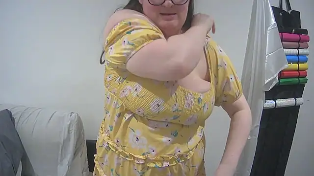 Rebecca Summer online show from 27, 12, 2024