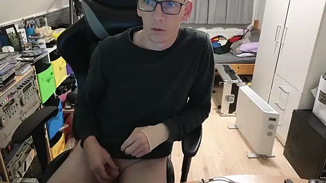 sexmenlion online show from 12, 10, 2025