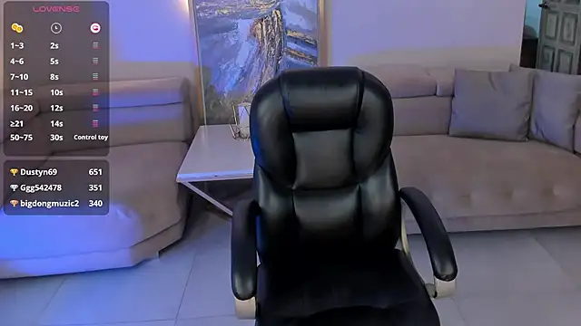 Snapshot of MadelineFox chatting on 7, 2, 2025 MadelineFox online show from 7, 2, 2025