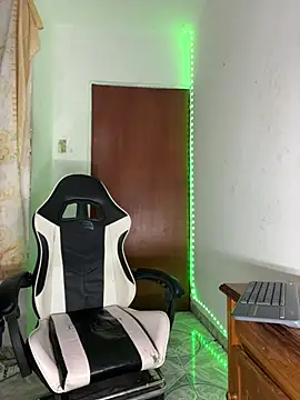 YeremiBrowm online show from 6, 2, 2025