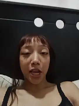 Snapshot of Karmakuro chatting on 12, 5, 2026 Karmakuro online show from 12, 5, 2026