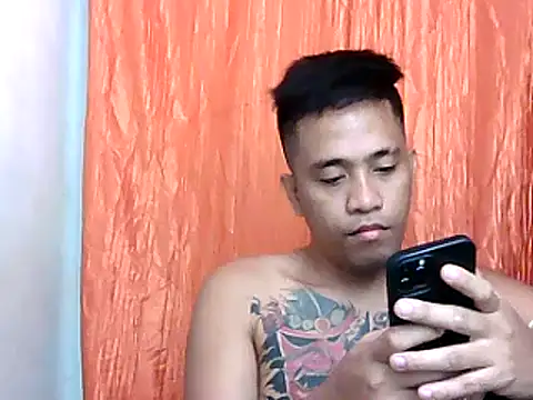 Snapshot of Thyler08 chatting on 25, 12, 2024 Thyler08 online show from 25, 12, 2024