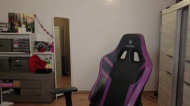 Snapshot of TinniAngel chatting on 7, 2, 2026 TinniAngel online show from 7, 2, 2026