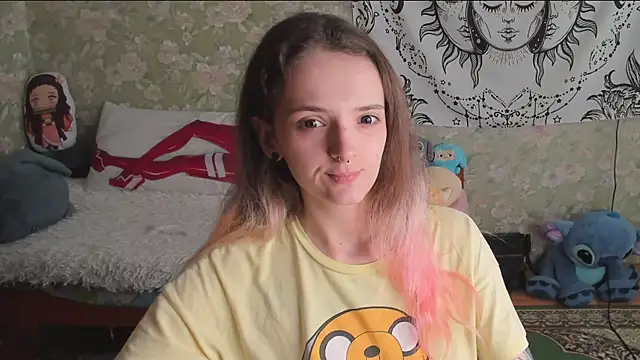 Cutie Adelia online show from 13, 7, 2026