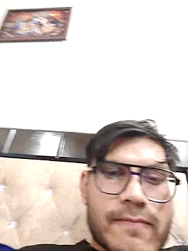 Snapshot of alex78265 chatting on 14, 11, 2025 alex78265 online show from 14, 11, 2025