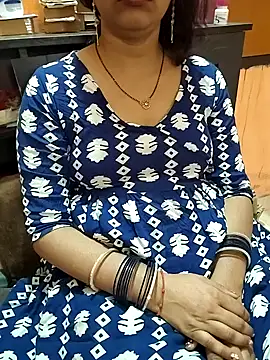 Snapshot of Diya_143 chatting on 21, 4, 2026 Diya 143 online show from 21, 4, 2026
