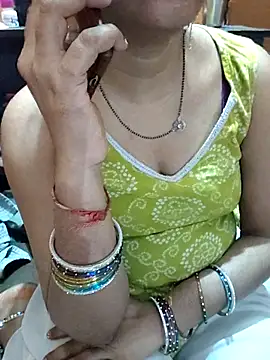 Snapshot of Diya_143 chatting on 23, 4, 2026 Diya 143 online show from 23, 4, 2026