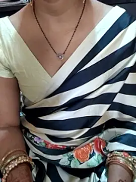 Snapshot of Diya_143 chatting on 28, 4, 2026 Diya 143 online show from 28, 4, 2026