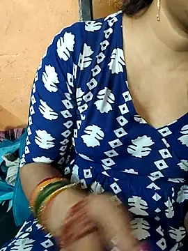Snapshot of Diya_143 chatting on 13, 5, 2026 Diya 143 online show from 13, 5, 2026