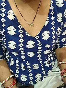 Snapshot of Diya_143 chatting on 25, 5, 2026 Diya 143 online show from 25, 5, 2026