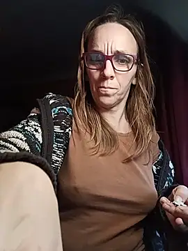 Dettybitch40 online show from 17, 11, 2025