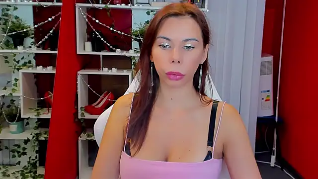 Snapshot of KateCloud chatting on 8, 11, 2025 KateCloud online show from 8, 11, 2025