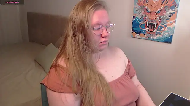 Snapshot of Ann_Muna chatting on 5, 12, 2024 Ann Muna online show from 5, 12, 2024