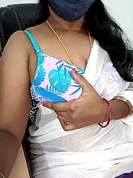 Snapshot of Tamil-hotwife chatting on 26, 3, 2026 Tamil-hotwife online show from 26, 3, 2026