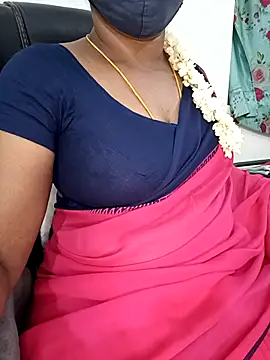 Snapshot of Tamil-hotwife chatting on 4, 4, 2026 Tamil-hotwife online show from 4, 4, 2026