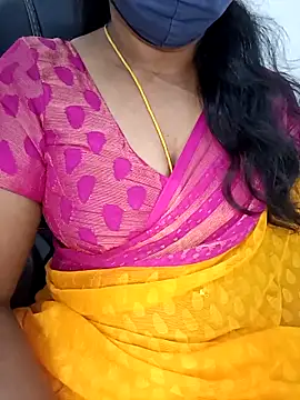 Snapshot of Tamil-hotwife chatting on 10, 4, 2026 Tamil-hotwife online show from 10, 4, 2026