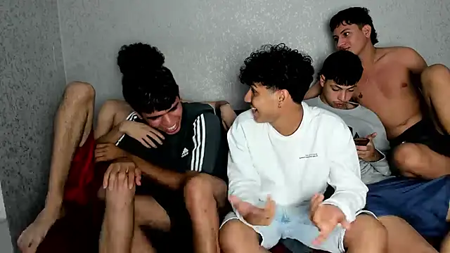 pelusos mens online show from 4, 2, 2025