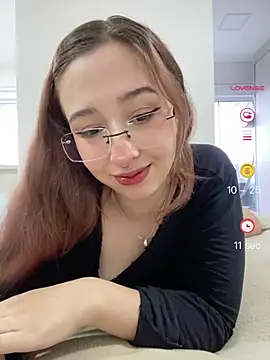 tsuki chan on online show from 24, 5, 2026