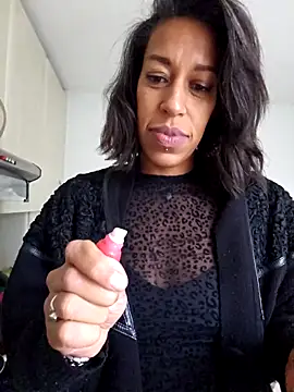 Snapshot of Goldenlace chatting on 7, 3, 2025 Goldenlace online show from 7, 3, 2025