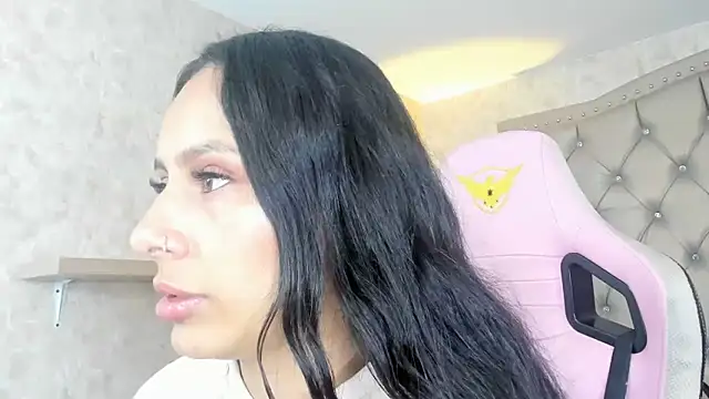 Snapshot of karlyn_angels chatting on 12, 2, 2025 karlyn angels online show from 12, 2, 2025