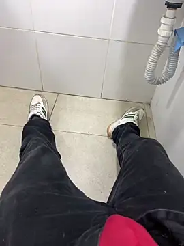 Snapshot of stuard-19 chatting on 29, 10, 2025 stuard-19 online show from 29, 10, 2025