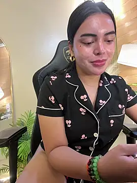 HotstuffCherrySummer online show from 11, 2, 2025