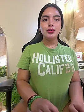 HotstuffCherrySummer online show from 22, 2, 2025