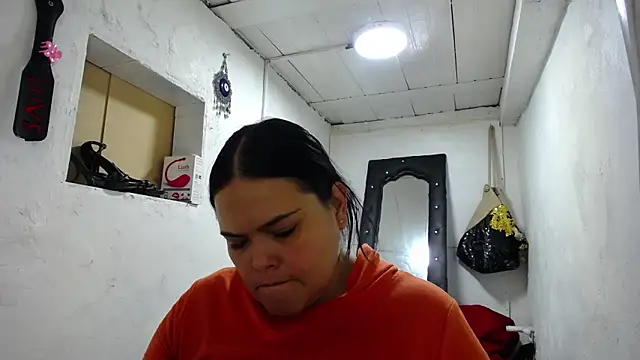 nattashafoxx online show from 2, 12, 2025