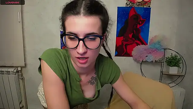 MaryEm976 online show from 2, 11, 2025