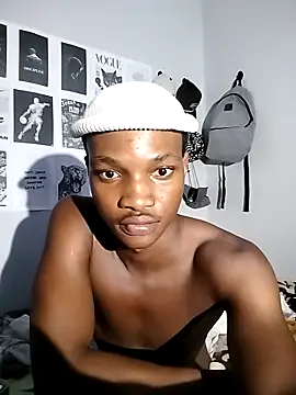 Snapshot of Lue3333 chatting on 7, 4, 2026 Lue3333 online show from 7, 4, 2026