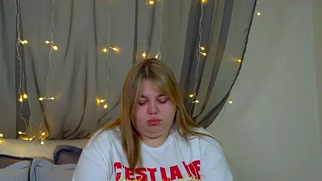 LillianKim online show from 16, 11, 2025