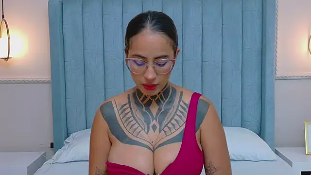 Snapshot of NicoleBlum chatting on 18, 5, 2026 NicoleBlum online show from 18, 5, 2026