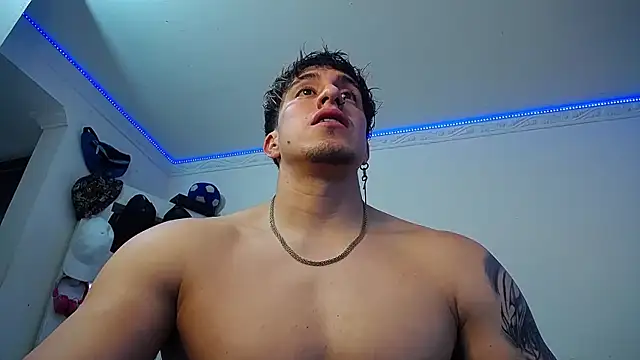 Snapshot of strongboy_ chatting on 6, 10, 2025 strongboy online show from 6, 10, 2025