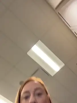 Snapshot of cinnatitties chatting on 28, 10, 2025 cinnatitties online show from 28, 10, 2025