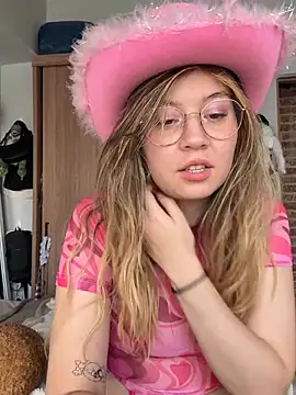 Snapshot of Darling_XXX chatting on 2, 3, 2026 Darling XXX online show from 2, 3, 2026