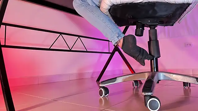 ArchieCollins online show from 24, 9, 2025